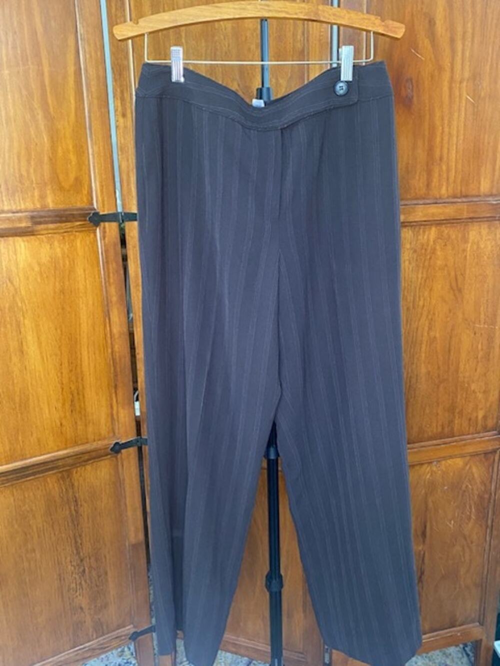 Anne Klein Women’s Size 12 Brown Pinstripe Dress Pants Trousers Career Work